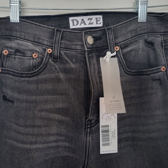 Daze Denim Shy Girl High Rise Crop Flare - Picture 4 of 5